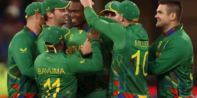 The struggle continues for Proteas as they trail Australia by 371 runs - SABC News - Breaking news, special reports, world, business, sport coverage of all South African current events. Africa's news leader.