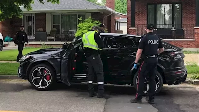 A major increase in auto thefts in 2022 has victims and industry experts calling for action | CBC News