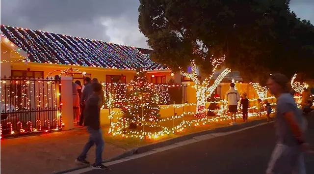 ‘Please be good this year’ asks the family behind Fish Hoek's Christmas light house | Business Insider