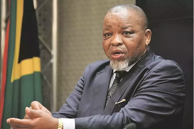 Ramaphosa resignation would create chaos, says Mantashe | Business