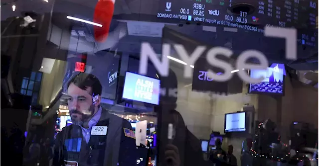 Wall St dragged down by growth stocks on last trading day of torrid year