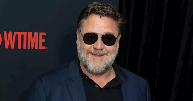 Russell Crowe likes liquor from Muff as he gives Irish drinks company shout-out