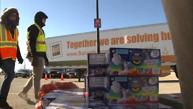 'Here for one another': Northern Illinois Food Bank ensures families are fed at pop-up Elgin market