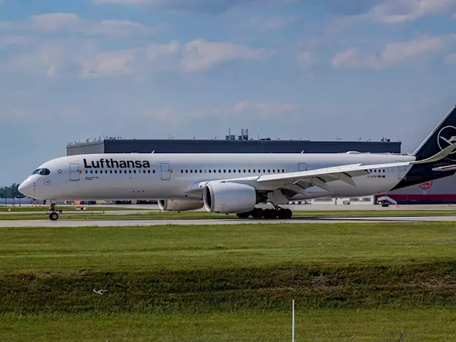 A Lufthansa flight from Cape Town made an emergency landing in Angola, stranding passengers for days | Business Insider