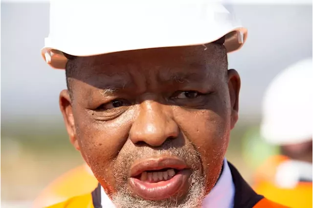 Bid Window 5: Mantashe to sign project agreements with 13 preferred bidders | Business