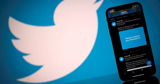 Twitter sticks with ambitious targets despite earnings miss