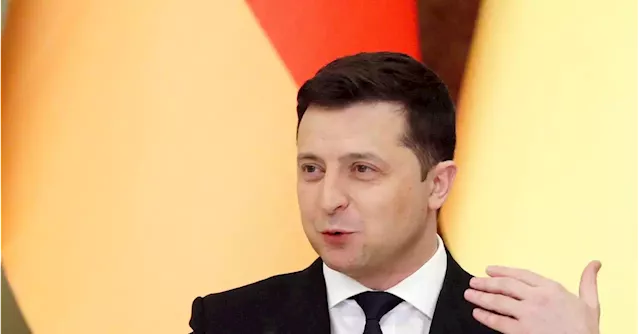 Zelenskiy urges Ukrainian politicians and business leaders who fled country to return