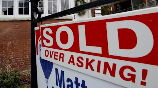 High housing prices may push middle class out of market, PBO warns | CBC News