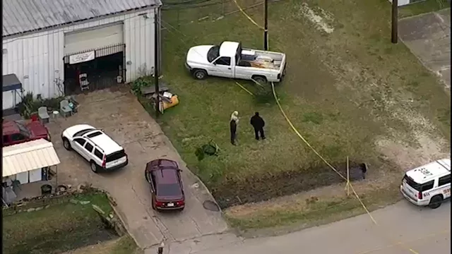 Man found shot to death in car outside business in north Harris County, sheriff says