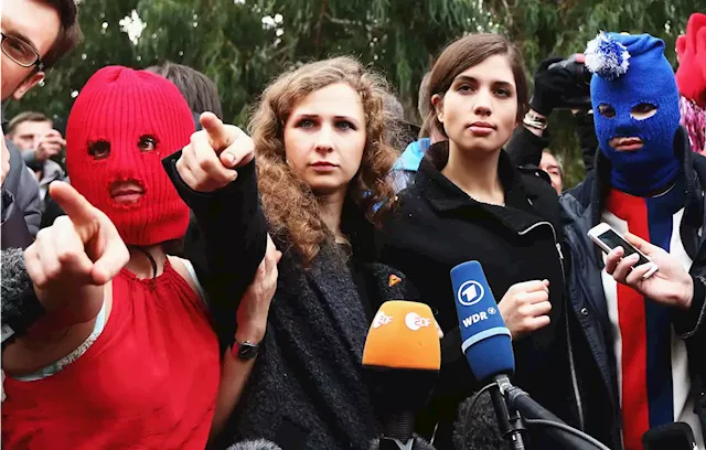 Art Industry News: Pussy Riot’s Founder Is Selling 10,000 NFTs to Aid Ukrainian Civilians + Other Stories | Artnet News