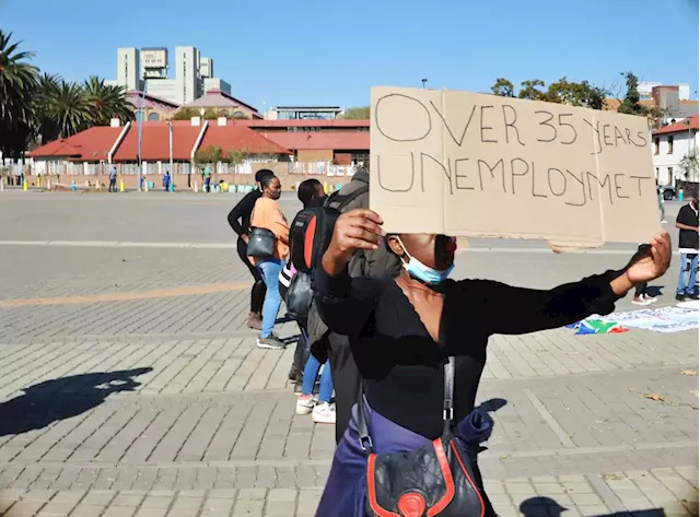 Unemployment and interest rate hikes predicted to hit property market