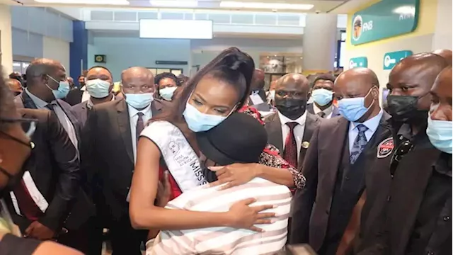 Miss SA arrives to warm welcome at King Shaka International Airport - SABC News - Breaking news, special reports, world, business, sport coverage of all South African current events. Africa's news leader.