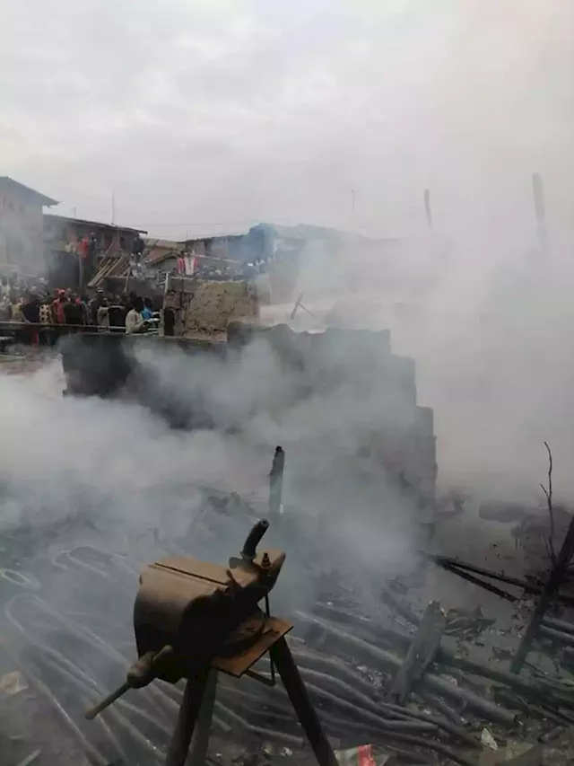 Fire Razes Popular Ariaria International Market In Abia | Sahara Reporters