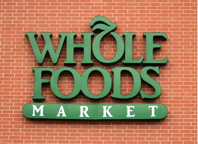 Whole Foods Market’s Beauty Trends For 2022 Are Here — Eat This Not That