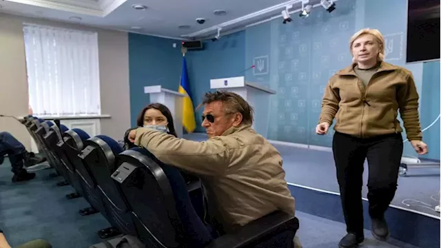 Hollywood star Sean Penn joins Ukraine exodus to Poland on foot - SABC News - Breaking news, special reports, world, business, sport coverage of all South African current events. Africa's news leader.