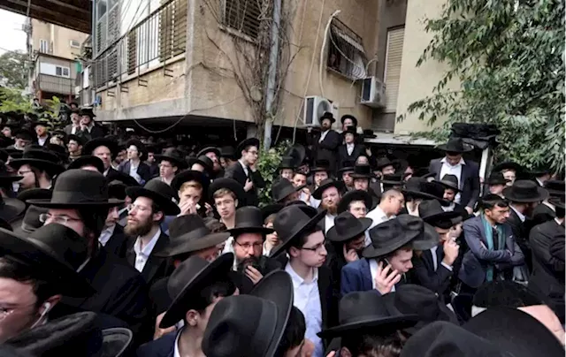 Huge crowds turn out for funeral of Israeli ultra-Orthodox rabbi - SABC News - Breaking news, special reports, world, business, sport coverage of all South African current events. Africa's news leader.