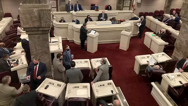 Gambling bills among unfinished business for lawmakers at spring break