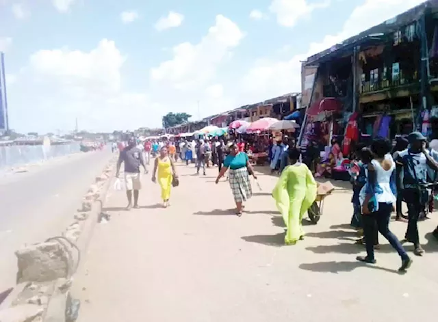 Traders take over roads, make brisk business at APC National Convention venue