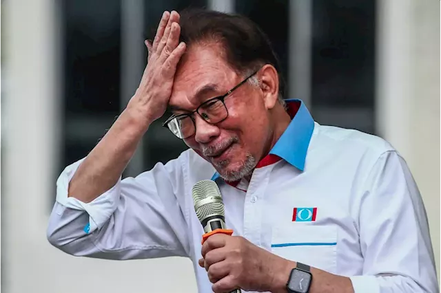 Anwar raises concerns of govt's plan to sell MySejahtera to company allegedly owned by cronies - SoyaCincau