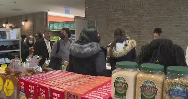 Grand opening of Go Green Community Fresh Market has Englewood residents excited