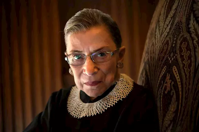 Art Industry News: Ruth Bader Ginsburg’s Fabled ‘Dissent Collar’ Is Headed to the Smithsonian + Other Stories | Artnet News