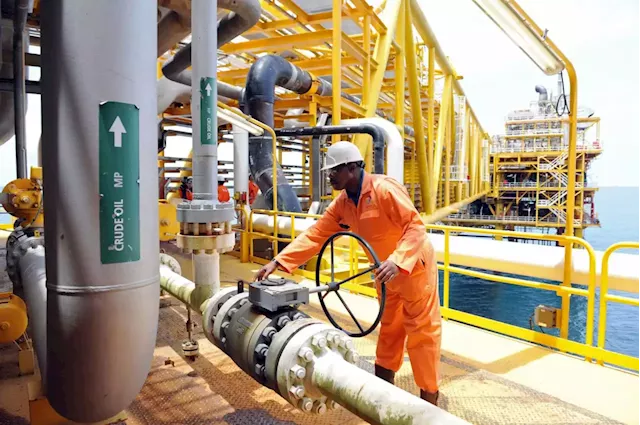 Business Maverick: West Africa Oil Still Unloved Despite Post-Ukraine Supply Woes