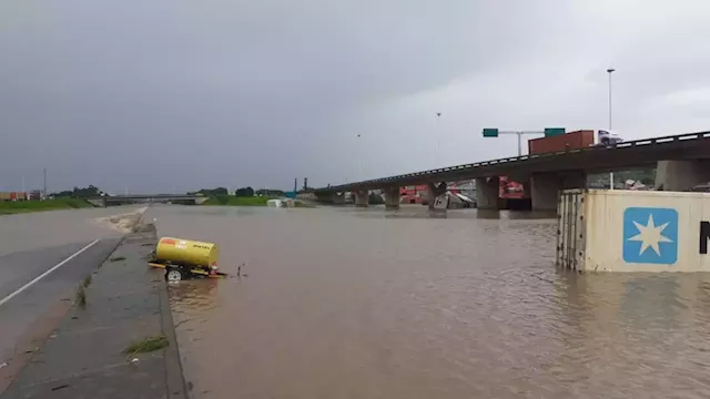 Durban floods disrupt key highways and business operations