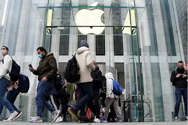 Apple Store workers in Atlanta are forming a union 'because we love this company' | Engadget