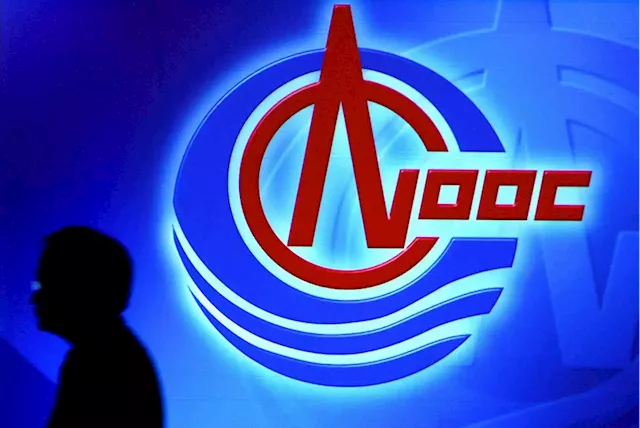 Chinese oil giant CNOOC soars in Shanghai debut, defies weak market