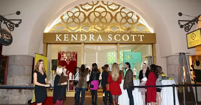 Jewelry company Kendra Scott makes Mother's Day a company holiday