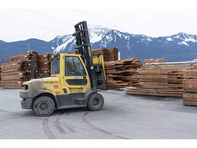 Amid hunger strikes and protests, B.C. forestry industry meets to map its future