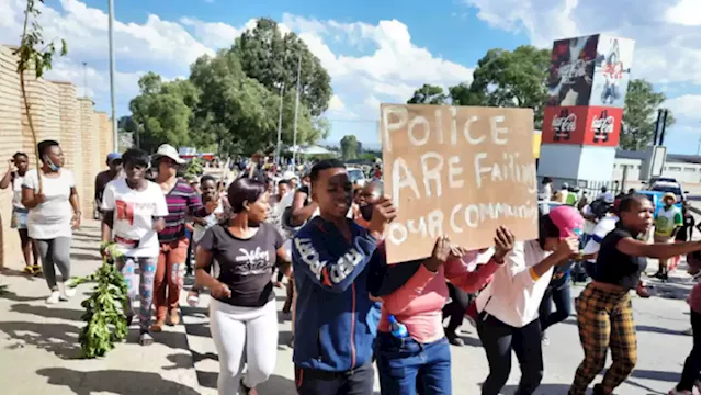 Diepsloot residents call for committed police service, denounce bribery - SABC News - Breaking news, special reports, world, business, sport coverage of all South African current events. Africa's news leader.