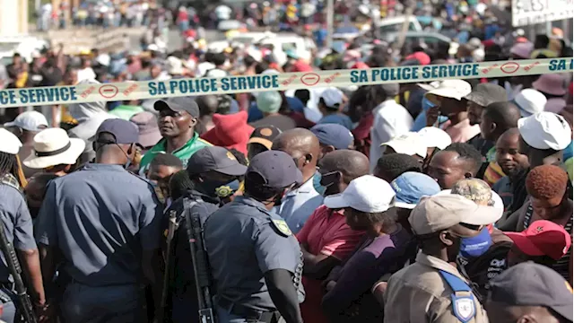 Police Minister to deploy more police officers in Diepsloot to monitor the situation - SABC News - Breaking news, special reports, world, business, sport coverage of all South African current events. Africa's news leader.