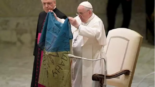 Pope kisses Ukrainian flag, condemns 'the massacre of Bucha' - SABC News - Breaking news, special reports, world, business, sport coverage of all South African current events. Africa's news leader.