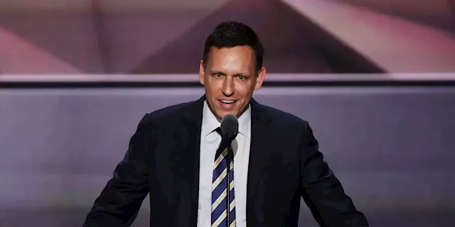 Peter Thiel calls Warren Buffett a top 'enemy' of bitcoin and part of a 'finance gerontocracy'