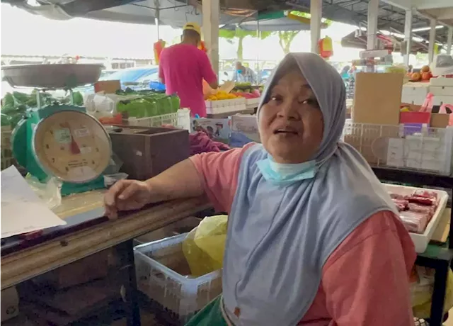 Traders unhappy over Batu Gajah market renovation during Ramadan