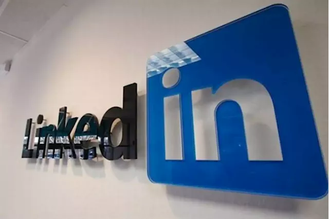 I paid a company R400 to update my LinkedIn profile – here’s what happened