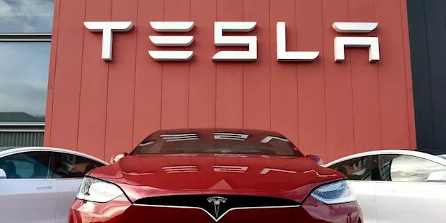 A smart way to play Tesla's big stock-market swings using options