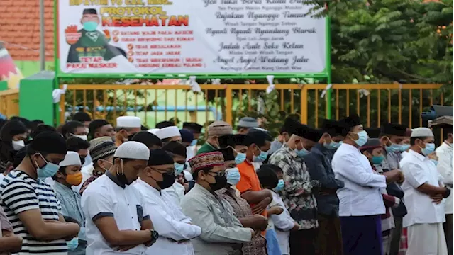 Indonesian Muslims celebrate Eid with mass prayers amid relaxed COVID measures - SABC News - Breaking news, special reports, world, business, sport coverage of all South African current events. Africa's news leader.