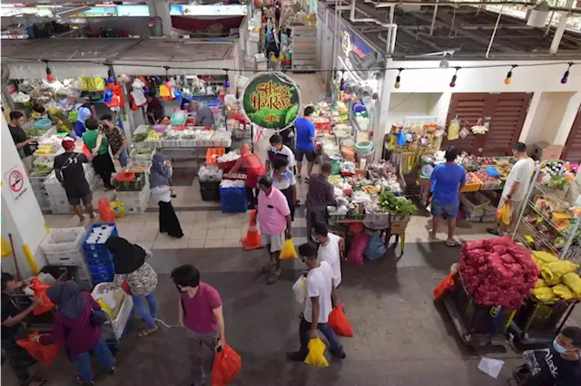 'We are going all out': Geylang Serai market a hub of activity as Muslims prepare for Hari Raya Puasa