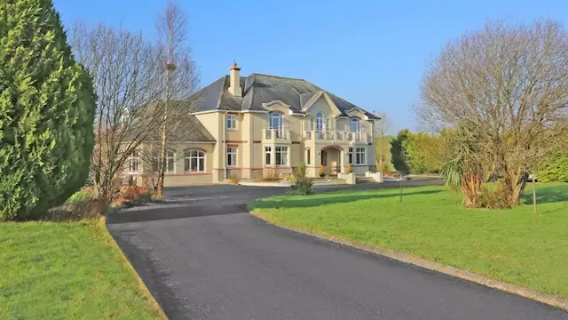 Niall Horan’s sprawling Westmeath mansion is on the market for €775,000 | IMAGE.ie