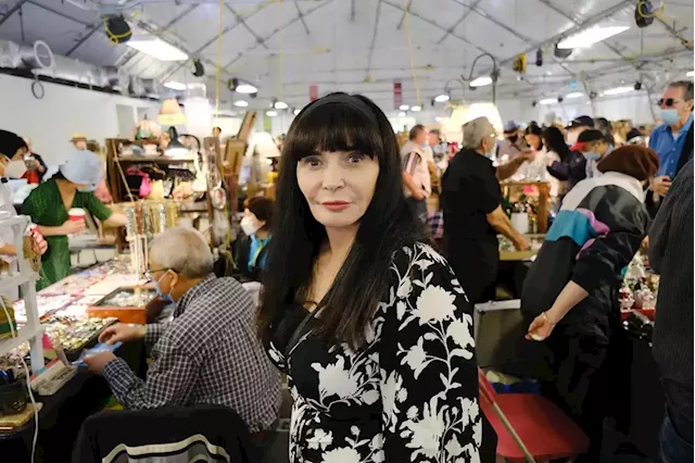 Sunday Antique Market at St. Lawrence says goodbye after three decades