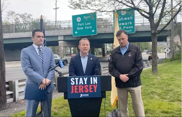 Stay in N.J. and we’ll give NYC companies a tax break to move here, congressman tells commuters