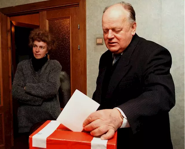 Ex-Belarus leader Shushkevich, the man who sacked Gorbachev, dies at 87 - SABC News - Breaking news, special reports, world, business, sport coverage of all South African current events. Africa's news leader.