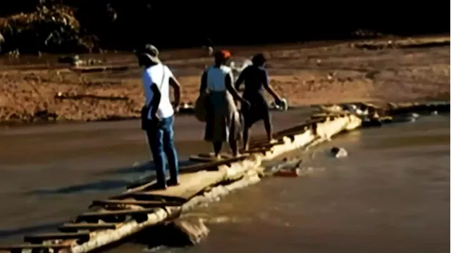 KZN Floods | Desperate community builds a bridge to replace one that was washed away - SABC News - Breaking news, special reports, world, business, sport coverage of all South African current events. Africa's news leader.