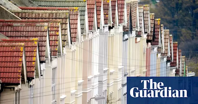 UK house prices rise but cost of living crisis will cool market, says Halifax