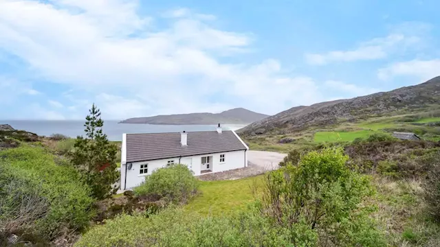 Donegal bungalow in stunning location comes to market for €575,000