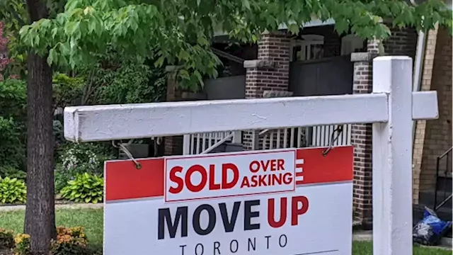 Young people who bought homes at market top could be sacrificed by Bank of Canada | CBC News