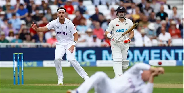 New Zealand throw away wickets to give England hope - SABC News - Breaking news, special reports, world, business, sport coverage of all South African current events. Africa's news leader.