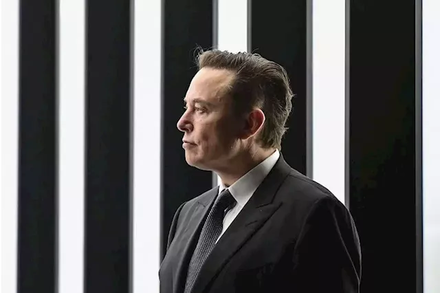 In call with Twitter staff, Elon Musk muses on space aliens, company's future